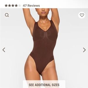 NEW SKIMS Seamless Sculpt Scoop Neck Thong Bodysuit - Cocoa